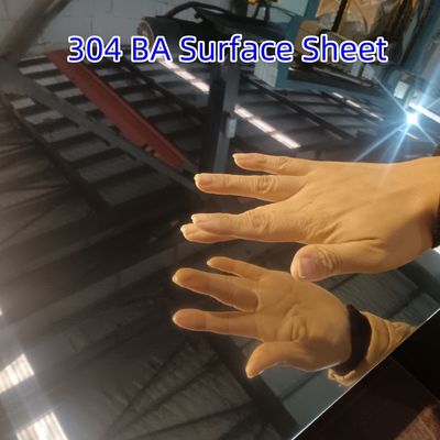Tấm thép không gỉ kim loại DIN1.4301 bề mặt gương 304 BA, dày 0.6mm, kích thước 1220*2440mm