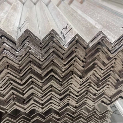 Các phần thép cấu trúc A36 Q235B Thép đun sơn nóng thép góc thanh 50 * 50 * 5 * 6000mm